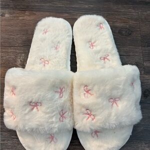 Fuzzy White Slippers with Pink Bows